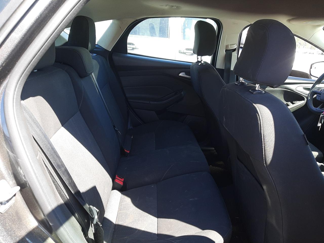 Photo 6 from auction – 2017 FORD FOCUS SEL with VIN 1FADP3M26HL303939
