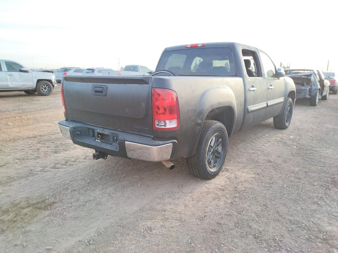 Photo 4 from auction – 2011 GMC SIERRA K15 with VIN 3GTP2VE3XBG322197