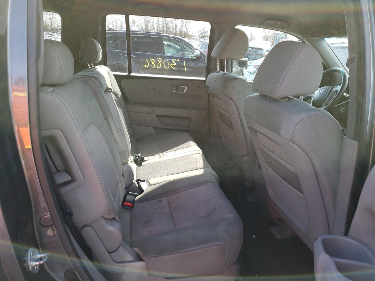 Photo 6 from auction – 2011 HONDA PILOT EX with VIN 5FNYF4H42BB071415