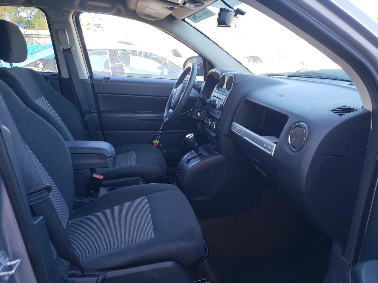 Photo 5 from auction – 2016 JEEP COMPASS SP with VIN 1C4NJCBB6GD716875