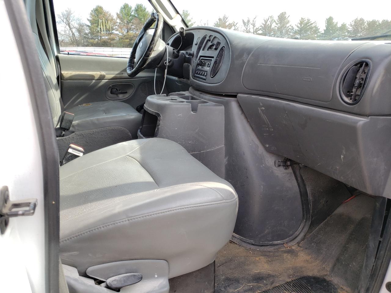 Photo 5 from auction – 2006 FORD ECONOLINE with VIN 1FTNE24W16DA70108
