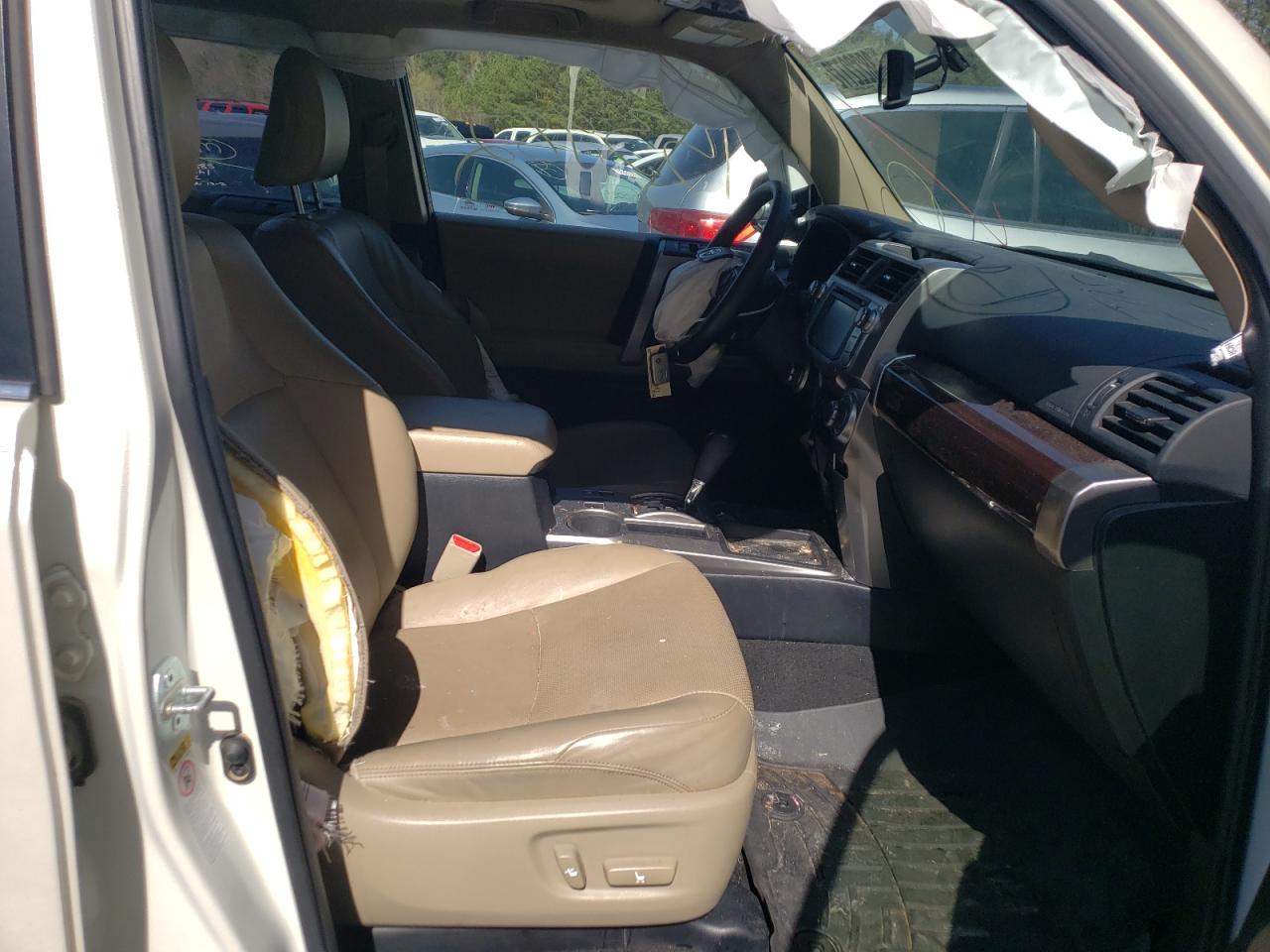 Photo 5 from auction – 2016 TOYOTA 4RUNNER SR with VIN JTEZU5JR3G5146603
