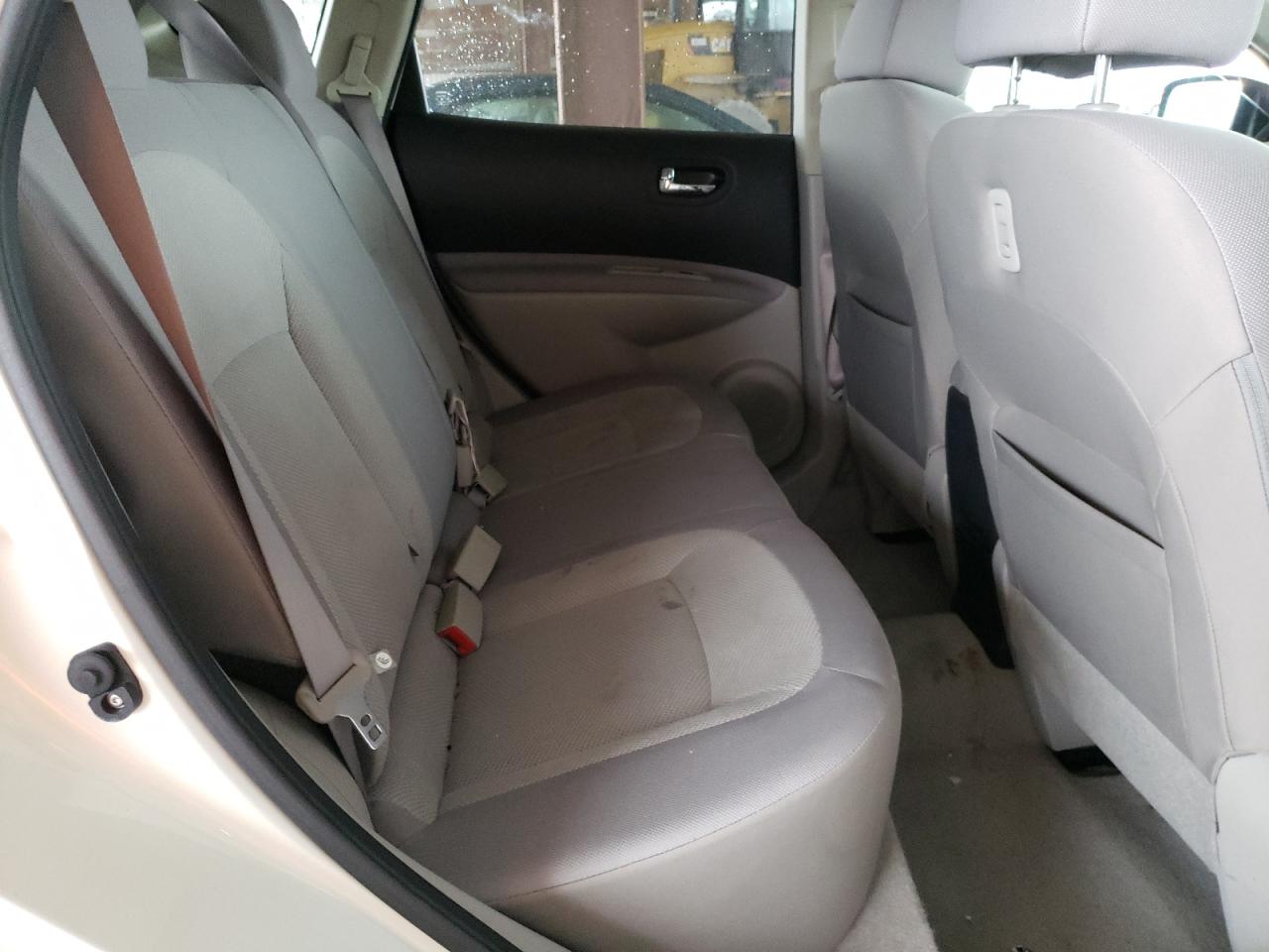 Photo 6 from auction – 2012 NISSAN ROGUE S with VIN JN8AS5MV5CW420053