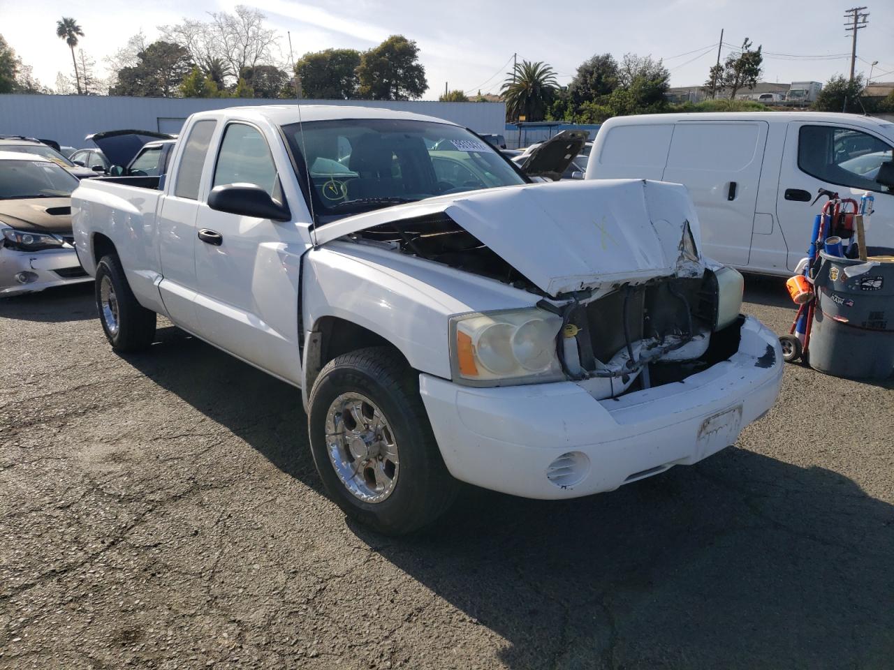 DODGE DAKOTA ST 2005 with VIN 1D7HE22K25S262019 - Photo from auction