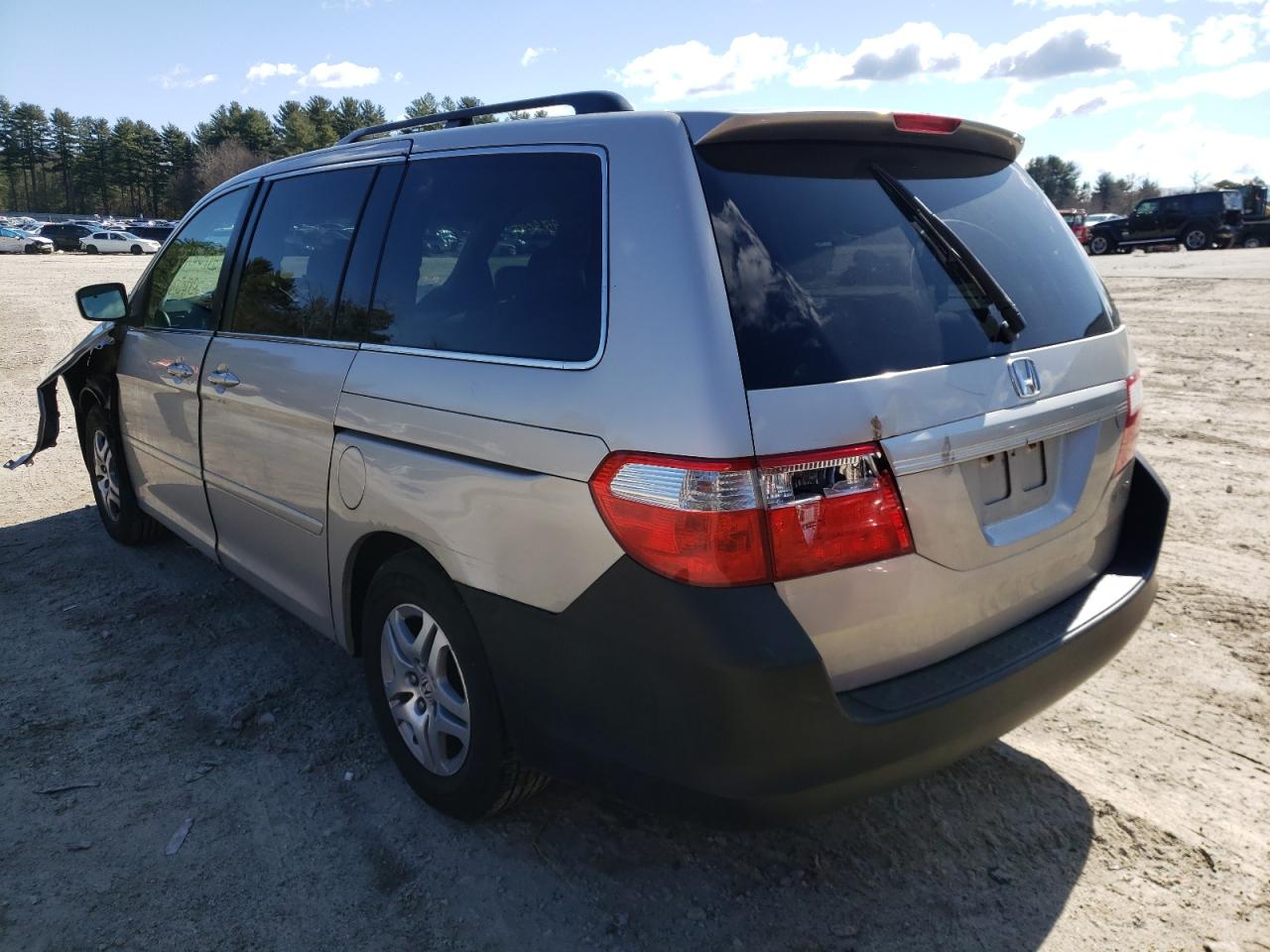 Photo 3 from auction – 2005 HONDA ODYSSEY EX with VIN 5FNRL38445B404306