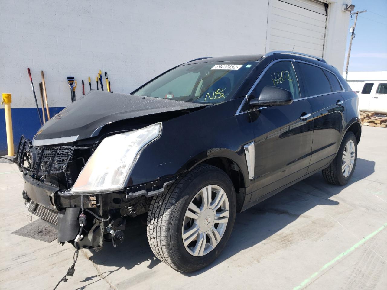 Photo 2 from auction – 2014 CADILLAC SRX LUXURY with VIN 3GYFNEE34ES650746