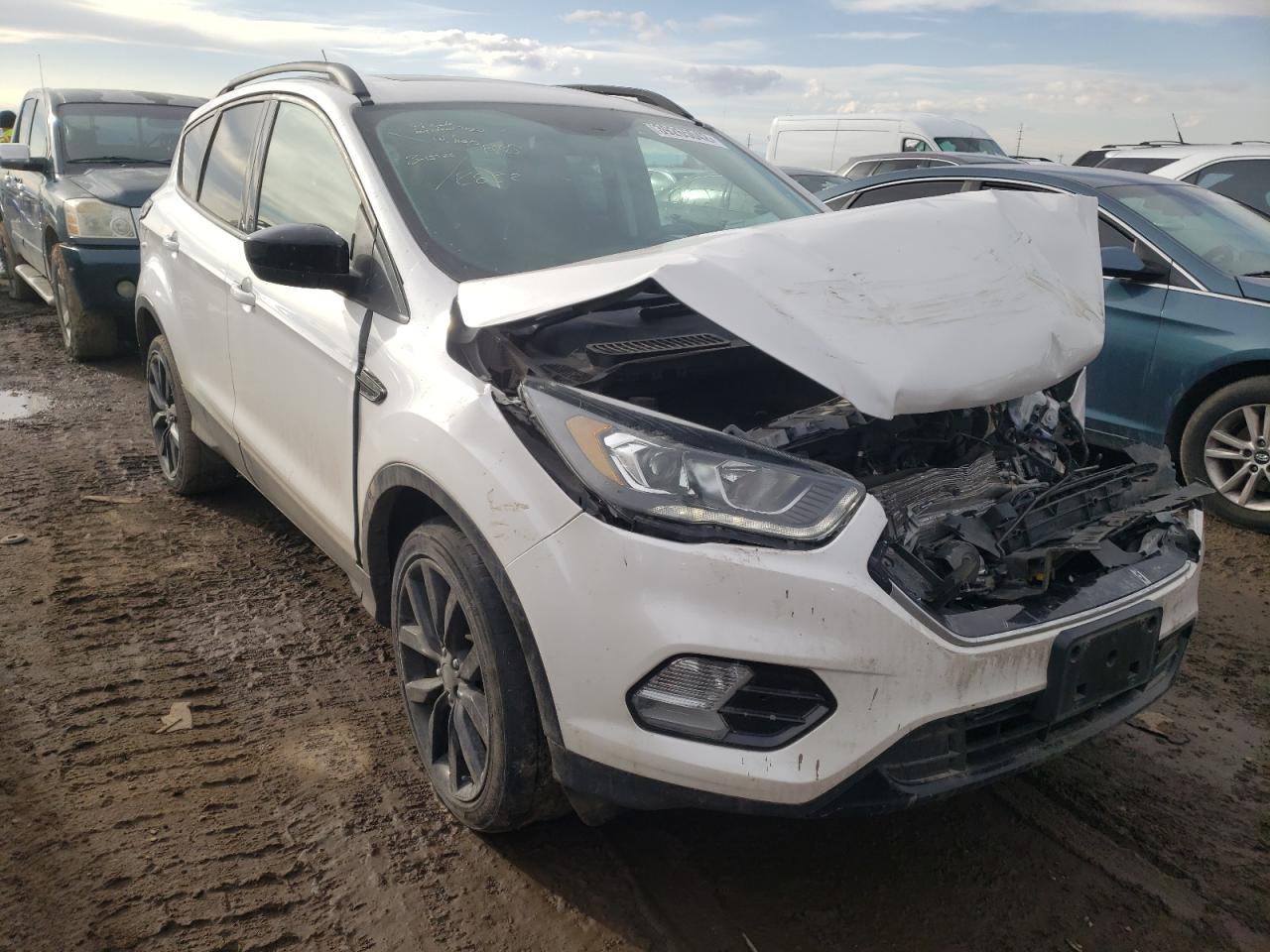 FORD ESCAPE SE 2017 with VIN 1FMCU9GDXHUB52852 - Photo from auction