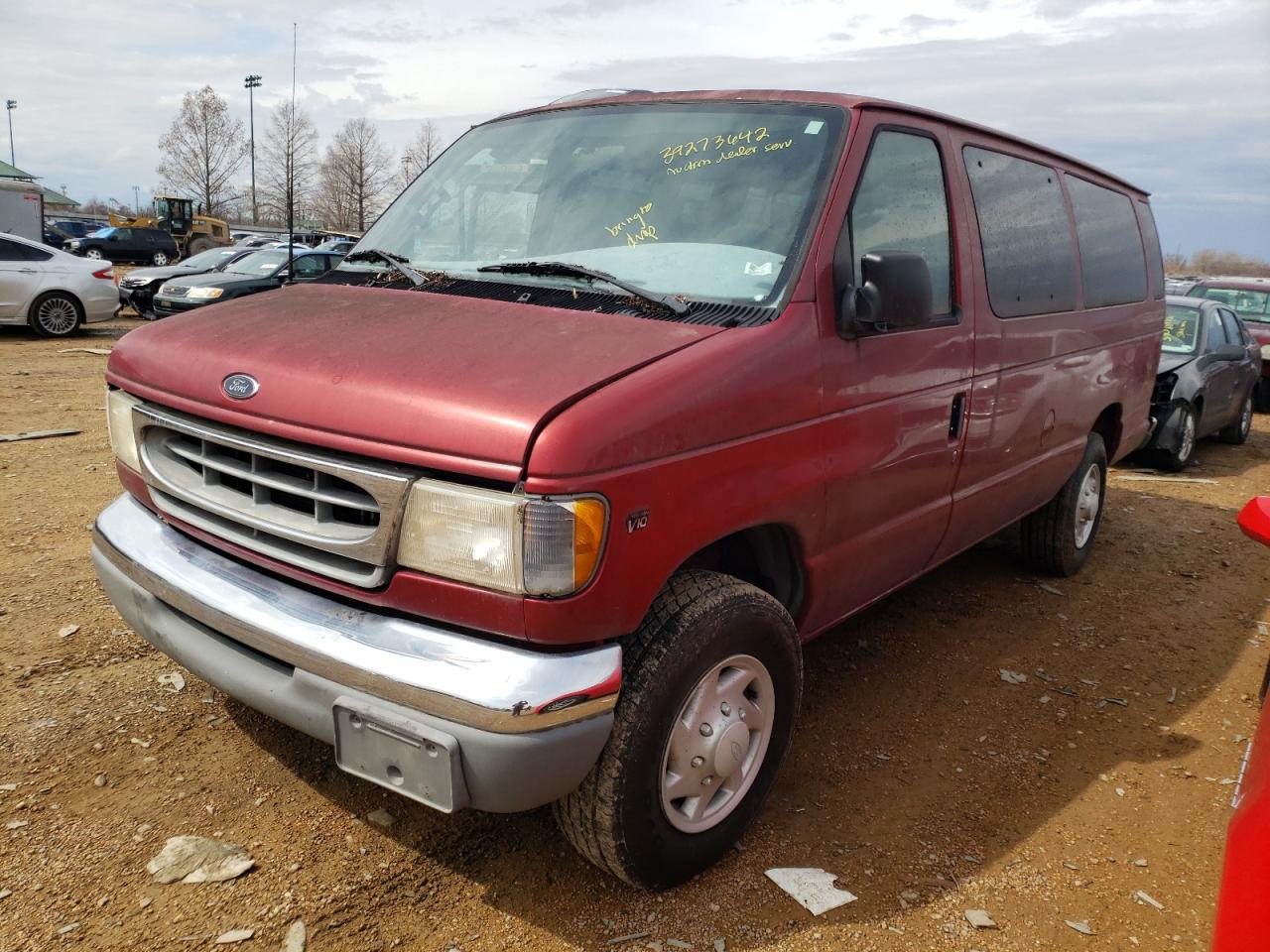 Photo 2 from auction – 2000 FORD ECONOLINE with VIN 1FBSS31S0YHB47960