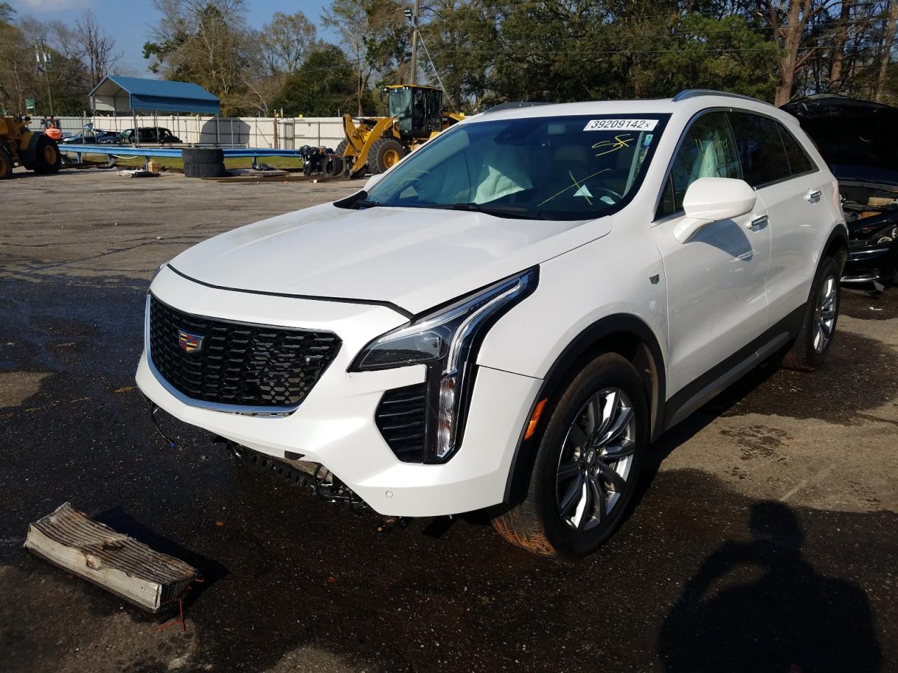 Photo 2 from auction – 2020 CADILLAC XT4 PREMIU with VIN 1GYFZCR48LF035341