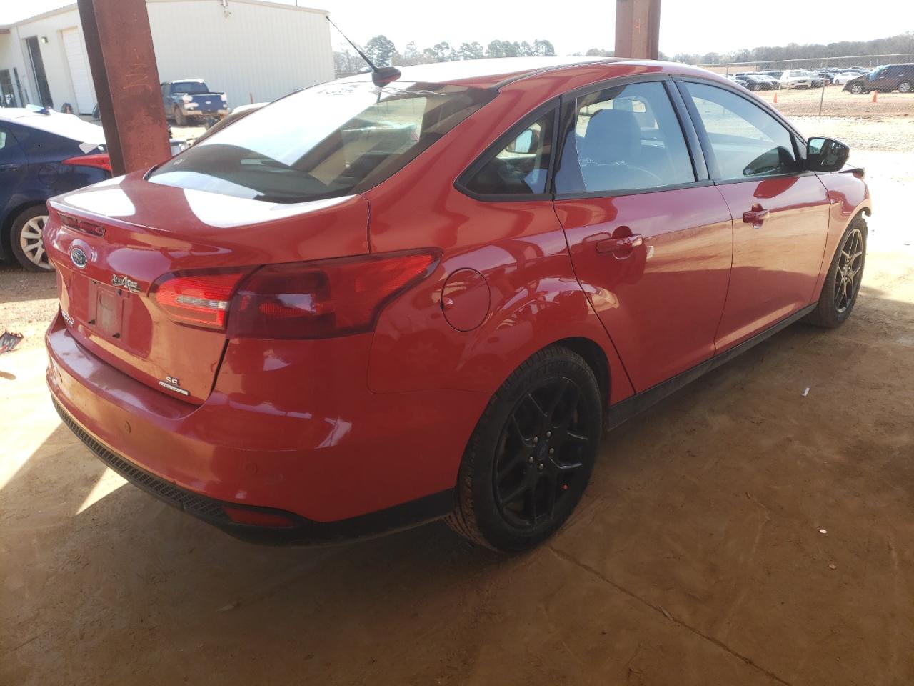 Photo 4 from auction – 2016 FORD FOCUS SE with VIN 1FADP3F23GL407235