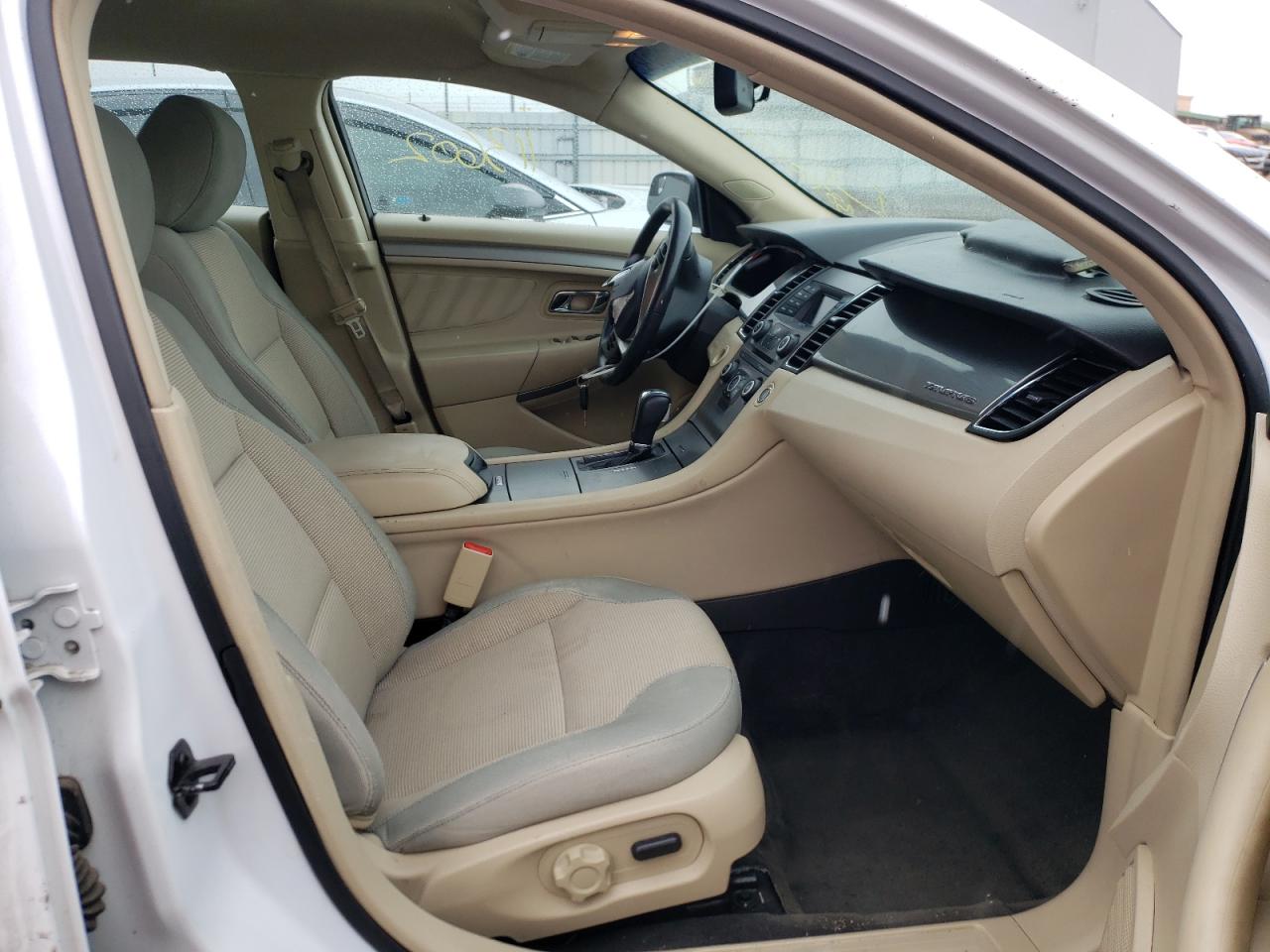 Photo 5 from auction – 2015 FORD TAURUS SEL with VIN 1FAHP2H82FG135491