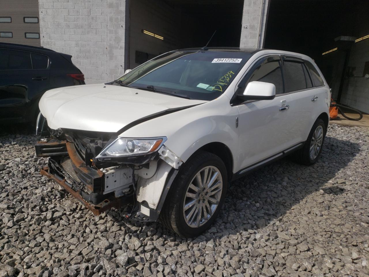 Photo 2 from auction – 2011 LINCOLN MKX with VIN 2LMDJ8JK2BBJ07601