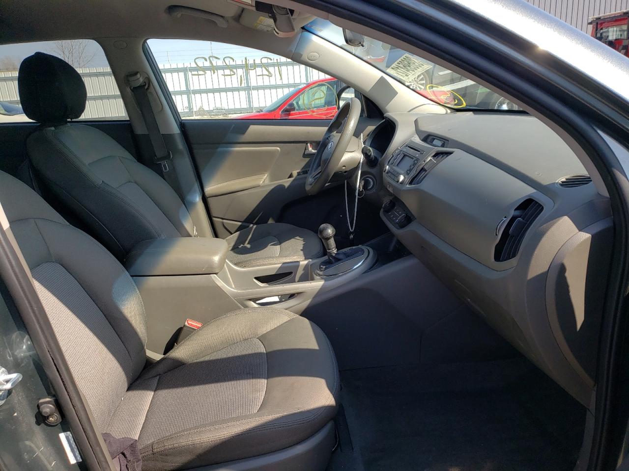 Photo 5 from auction – 2015 KIA SPORTAGE L with VIN KNDPB3AC3F7676266