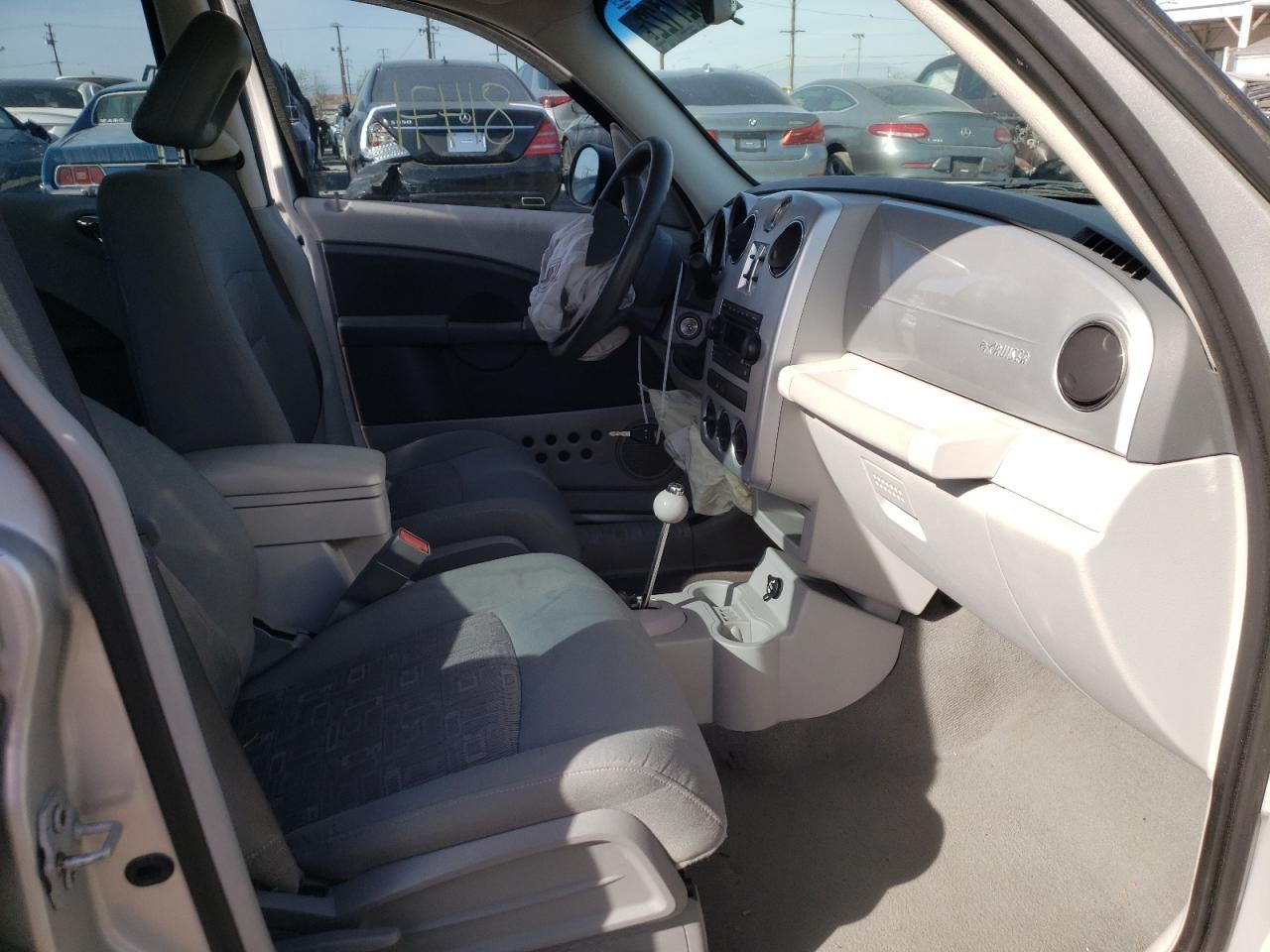 Photo 5 from auction – 2008 CHRYSLER PT CRUISER with VIN 3A8FY48B18T104794