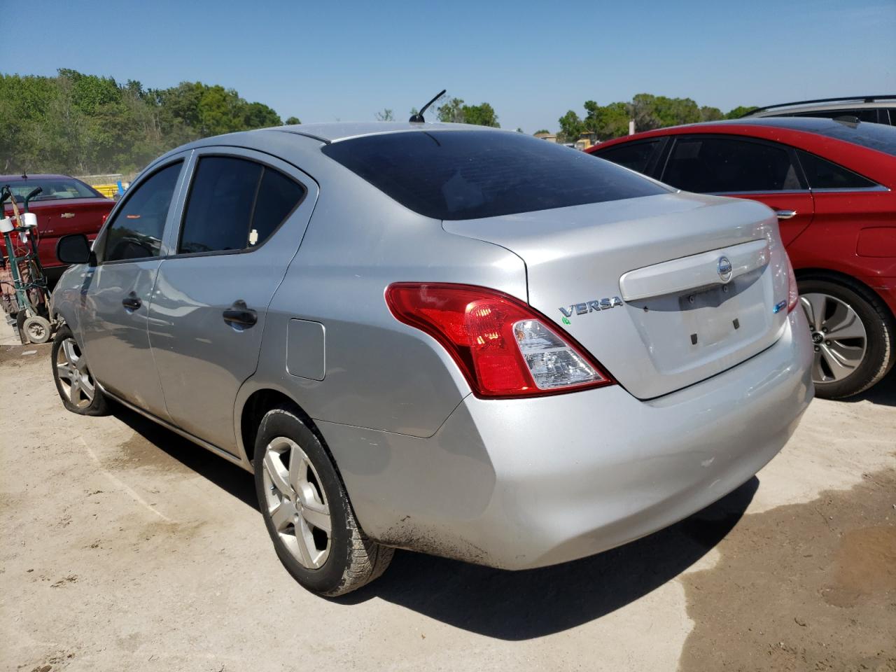 Photo 12 from auction – 2012 NISSAN VERSA S with VIN 3N1CN7AP7CL913111