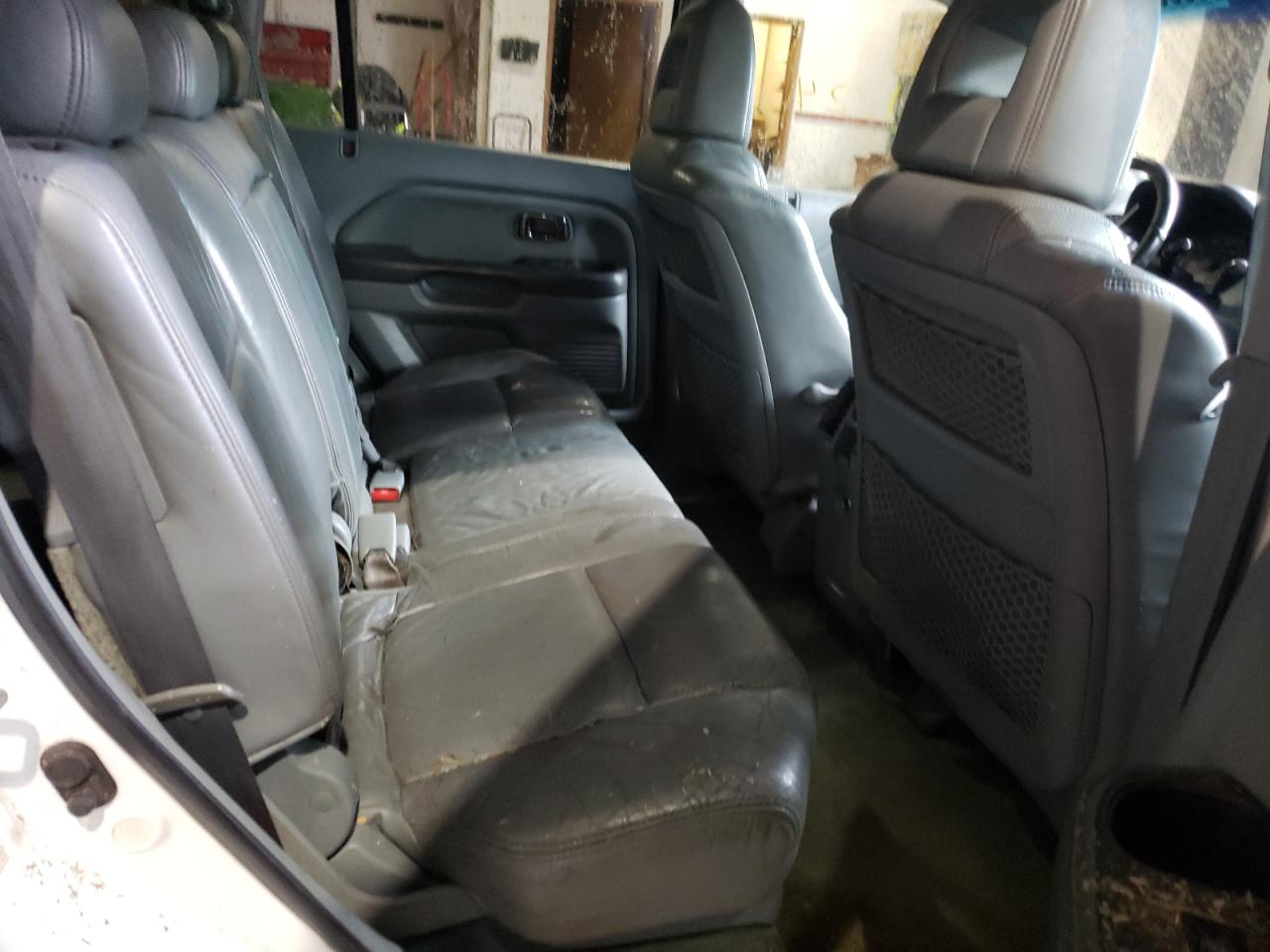 Photo 6 from auction – 2003 HONDA PILOT EXL with VIN 2HKYF18753H566574