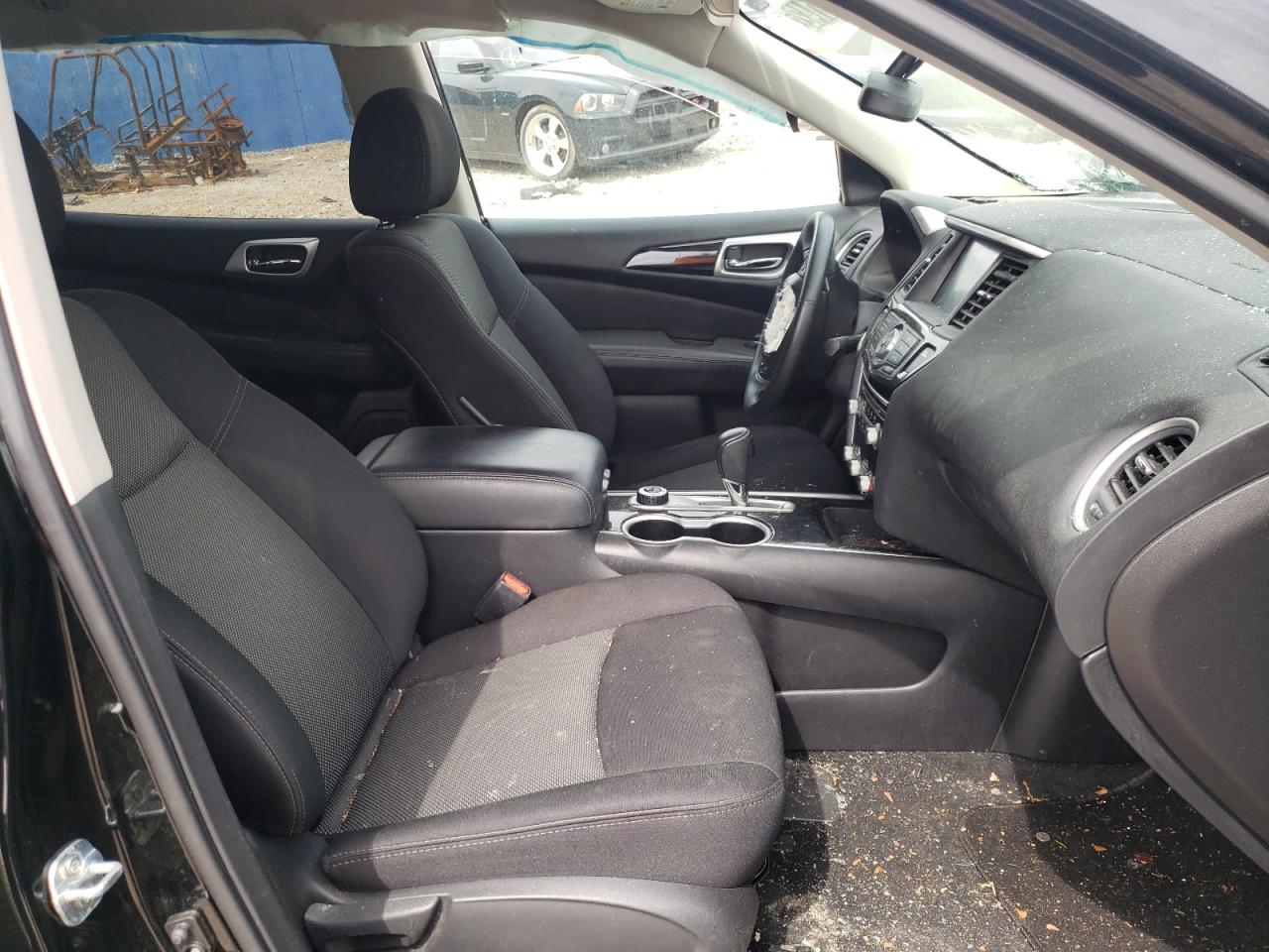 Photo 5 from auction – 2018 NISSAN PATHFINDER with VIN 5N1DR2MM8JC677759