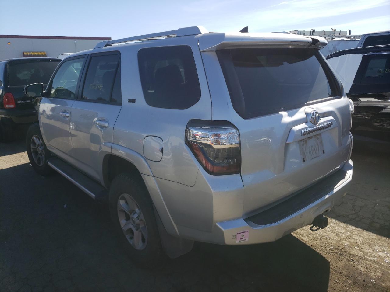 Photo 3 from auction – 2014 TOYOTA 4RUNNER SR with VIN JTEBU5JR5E5180010