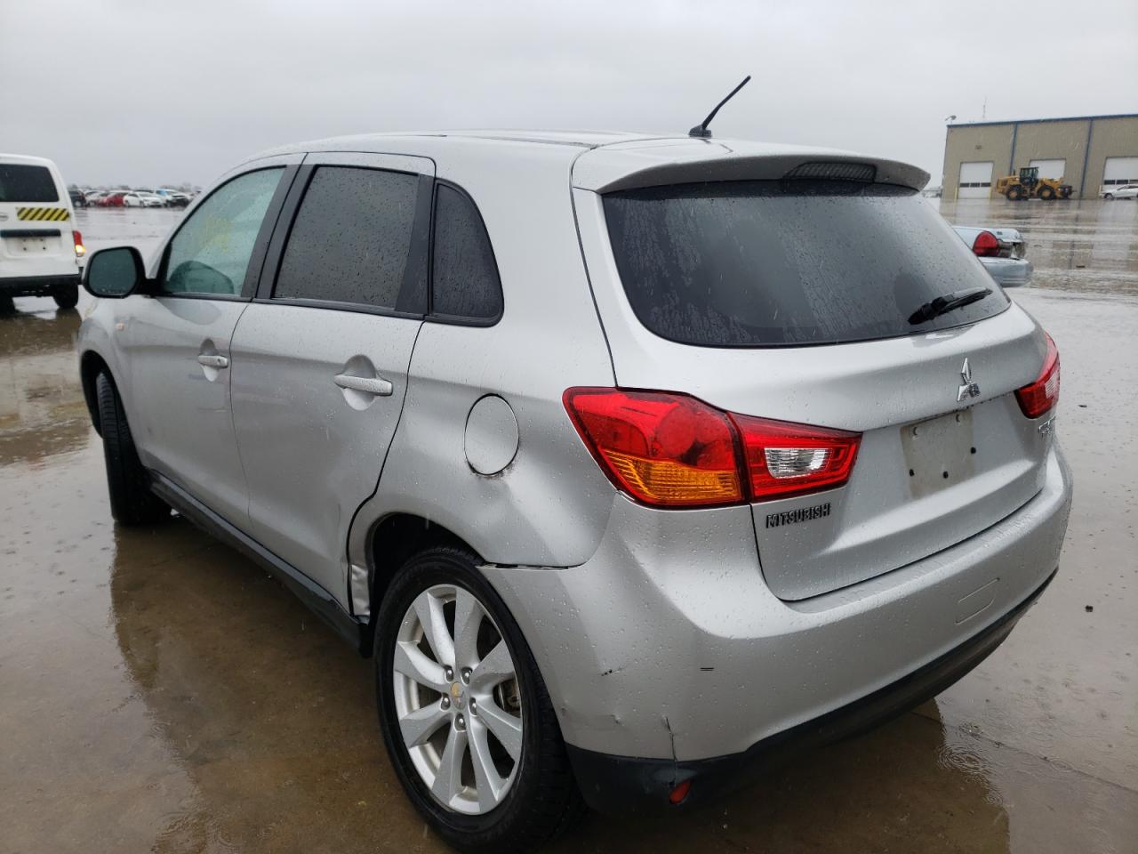 Photo 3 from auction – 2013 MITSUBISHI OUTLANDER with VIN 4A4AP3AU2DE009691