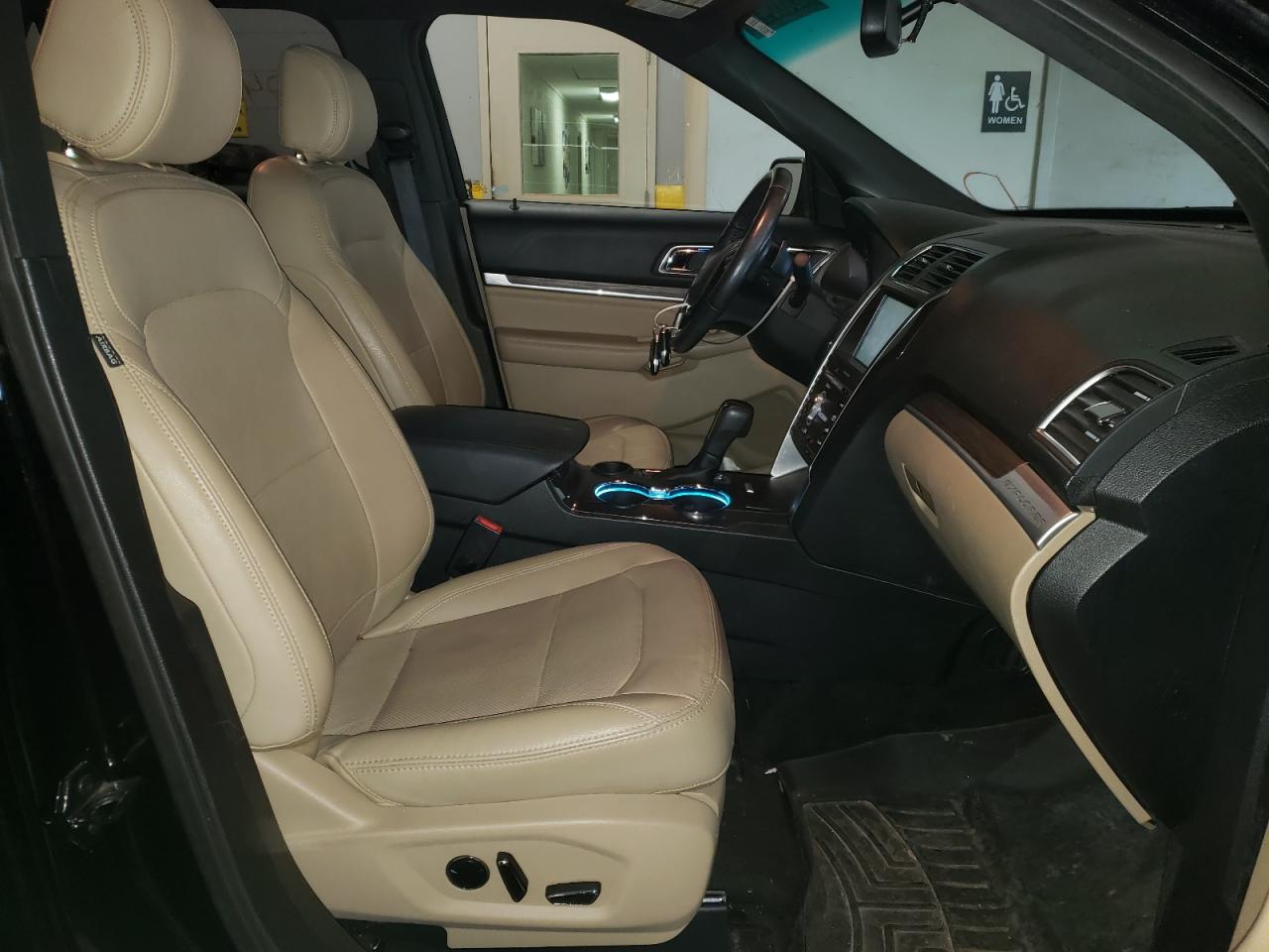 Photo 5 from auction – 2016 FORD EXPLORER L with VIN 1FM5K7F8XGGB83779