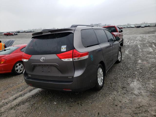Photo 4 from auction – 2014 TOYOTA SIENNA XLE with VIN 5TDYK3DC6ES476728