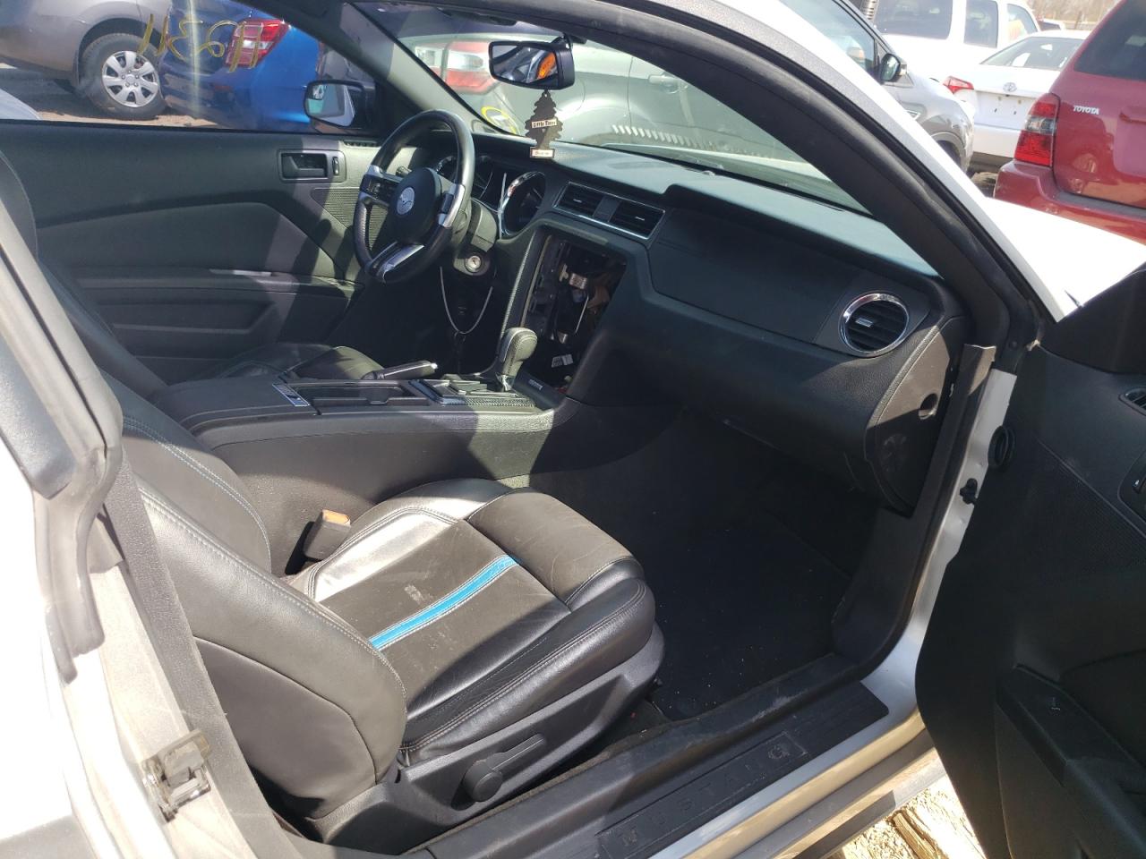 Photo 5 from auction – 2014 FORD 1100 with VIN 1ZVBP8AM9E5314158