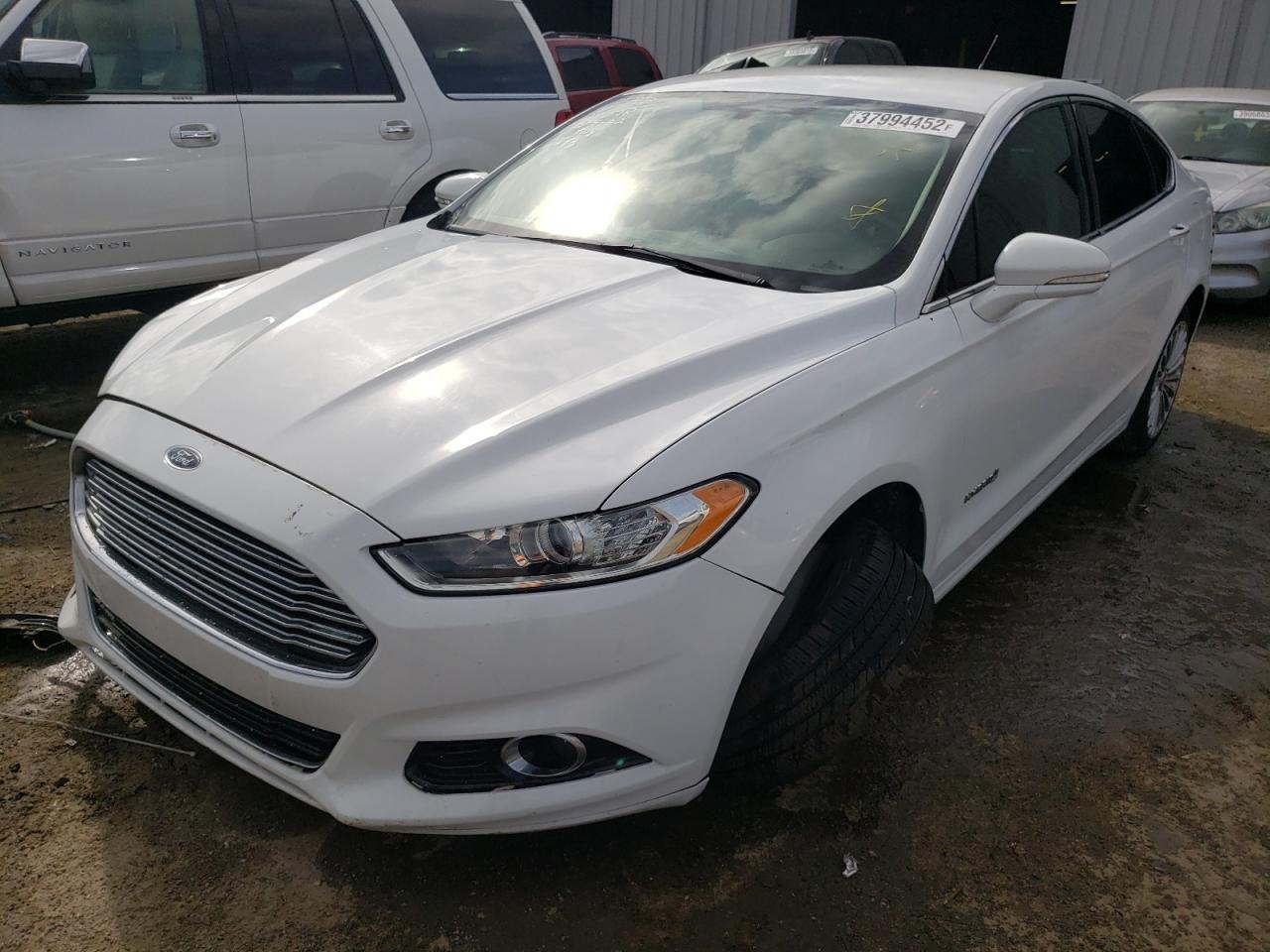 Photo 2 from auction – 2014 FORD FUSION TIT with VIN 3FA6P0RU4ER261401