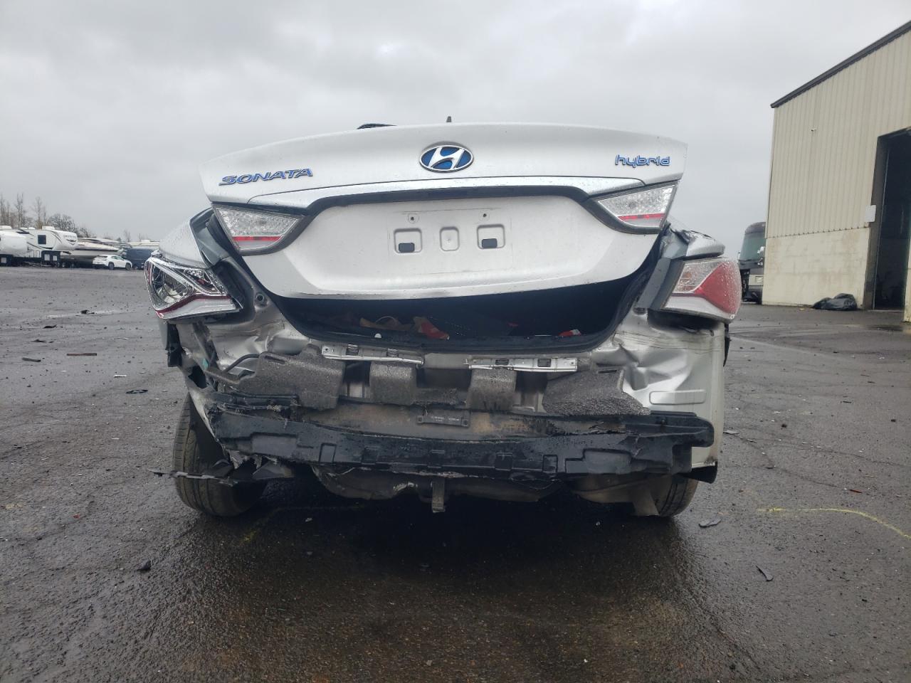 Photo 10 from auction – 2013 HYUNDAI SONATA HYB with VIN KMHEC4A49DA093148