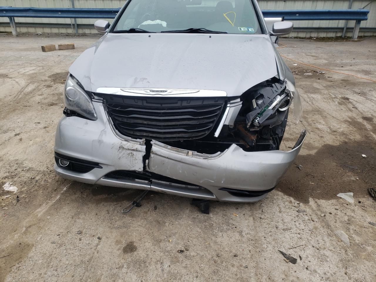 Photo 9 from auction – 2013 CHRYSLER 200 TOURIN with VIN 1C3CCBBG6DN754740