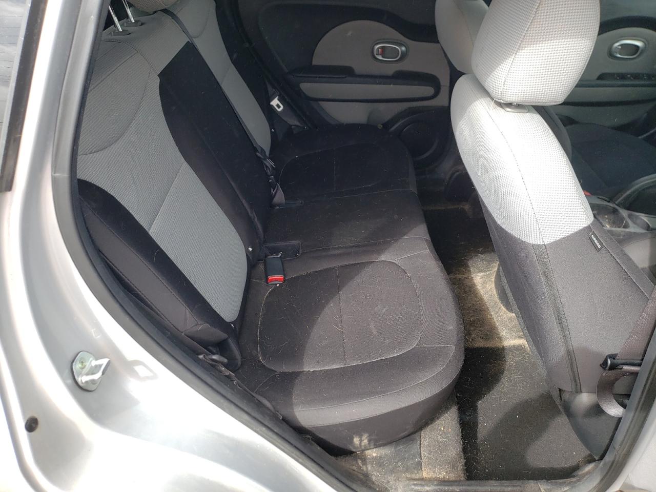 Photo 6 from auction – 2015 KIA SOUL with VIN KNDJN2A25F7779316