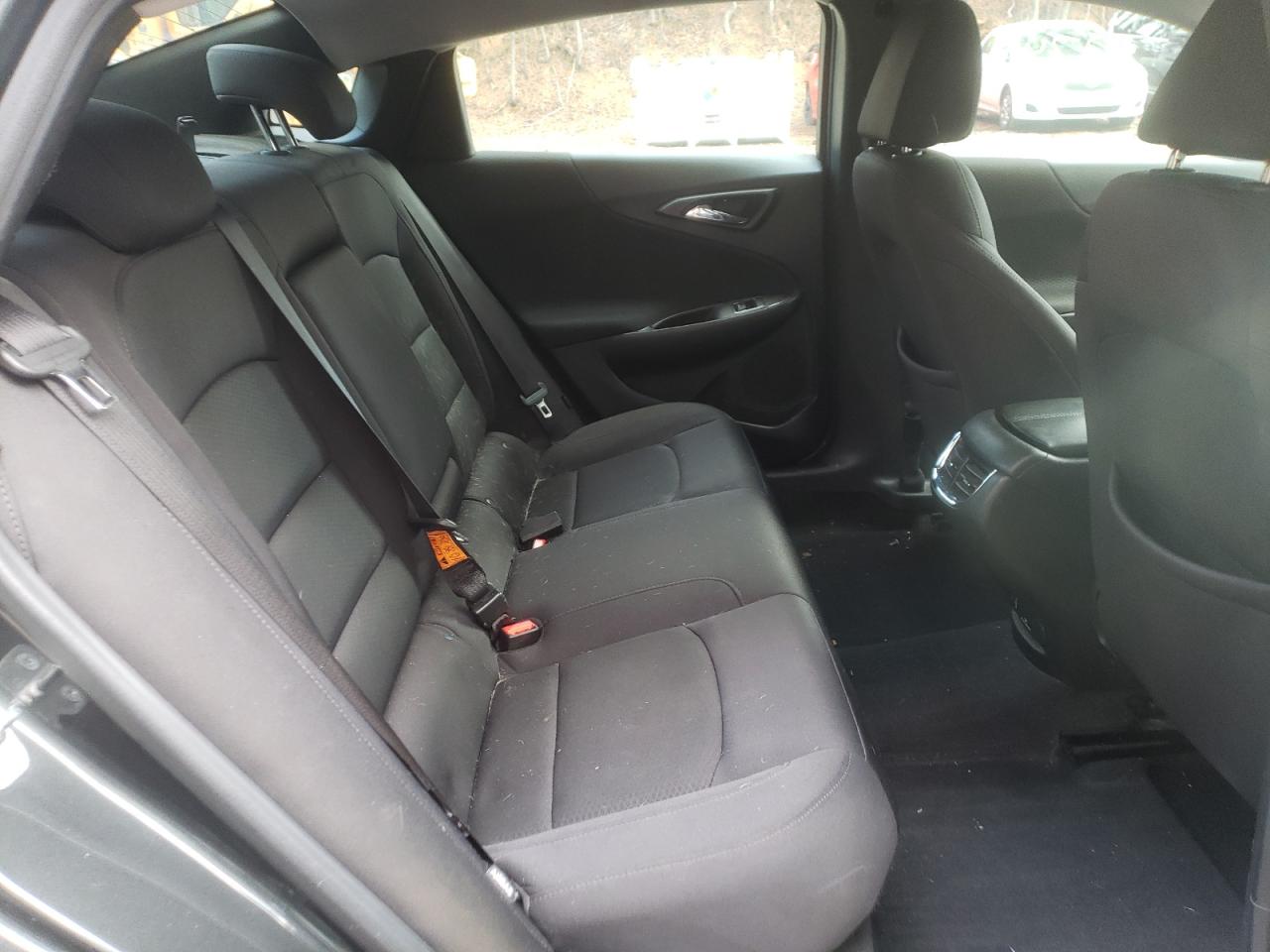 Photo 6 from auction – 2016 CHEVROLET MALIBU LT with VIN 1G1ZE5ST3GF245551