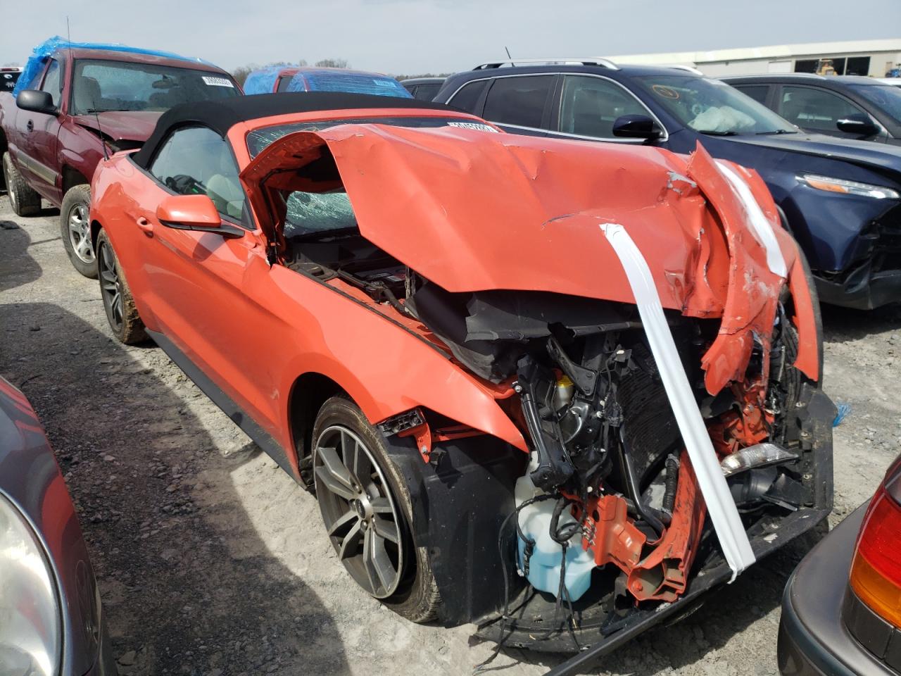 FORD MUSTANG 2016 with VIN 1FATP8UH1G5226607 - Photo from auction