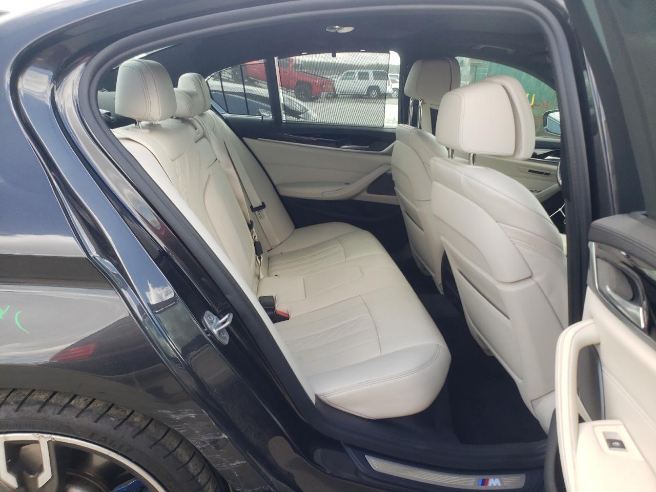 Photo 6 from auction – 2019 BMW M550XI with VIN WBAJB9C58KB289420