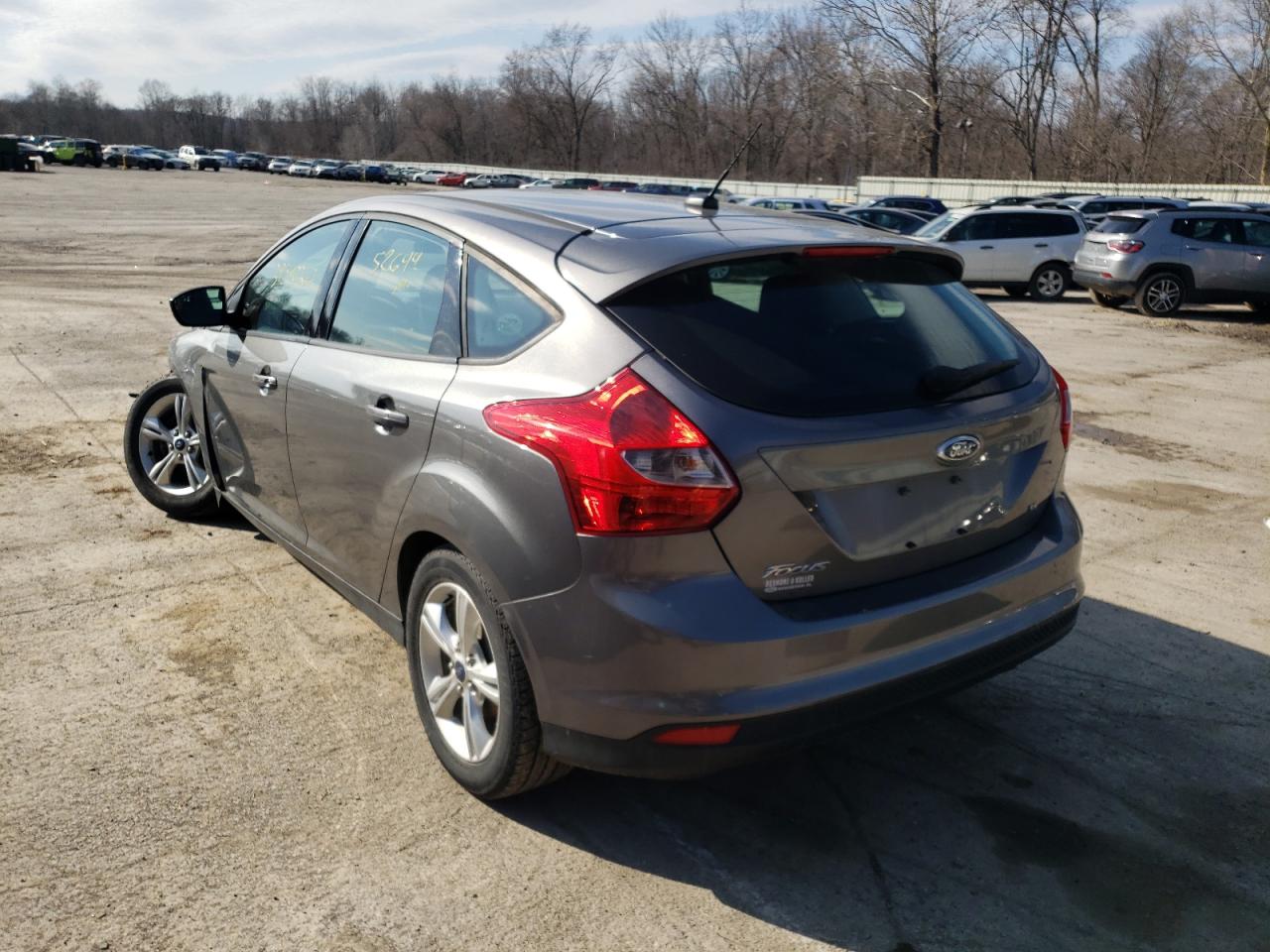 Photo 3 from auction – 2014 FORD FOCUS SE with VIN 1FADP3K2XEL359204