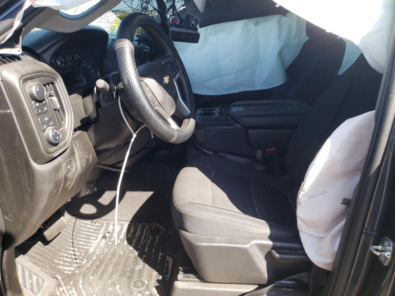Photo 5 from auction – 2021 CHEVROLET SILVERADO with VIN 1GCPYBEK2MZ325232