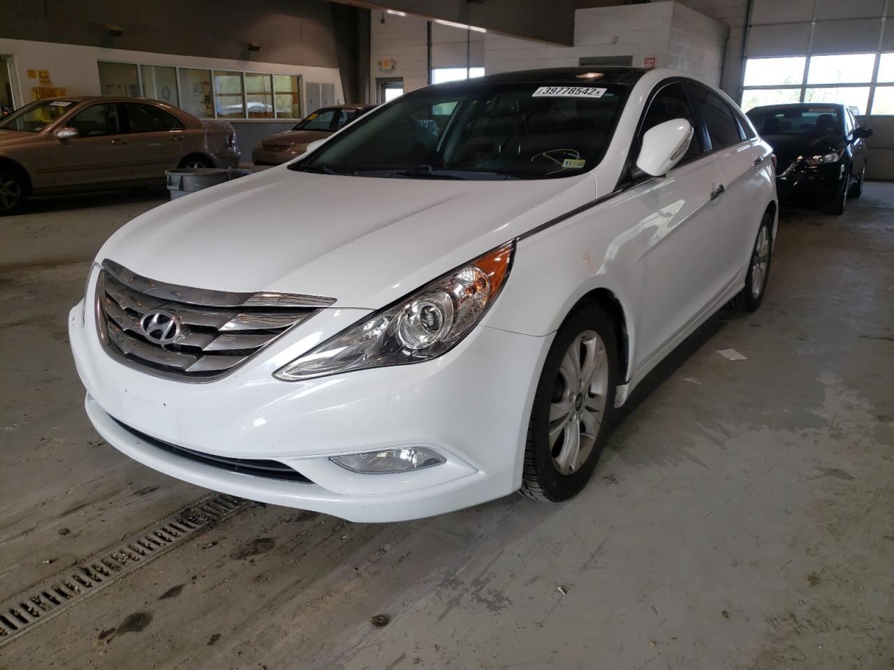 Photo 2 from auction – 2013 HYUNDAI SONATA GLS with VIN 5NPEC4AC0DH639355