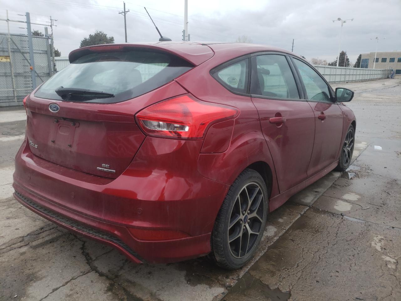 Photo 4 from auction – 2016 FORD FOCUS SE with VIN 1FADP3K20GL391517
