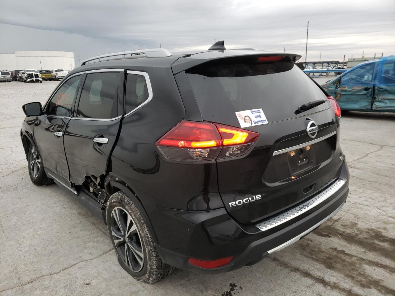 Photo 3 from auction – 2017 NISSAN ROGUE S with VIN 5N1AT2MT1HC731179