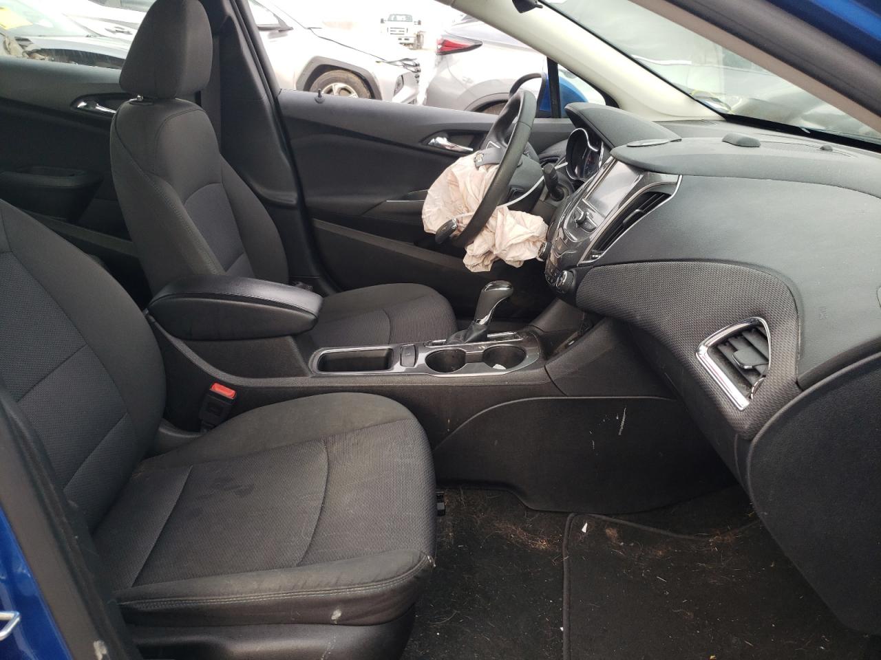 Photo 5 from auction – 2017 CHEVROLET CRUZE LT with VIN 3G1BE5SM3HS564777