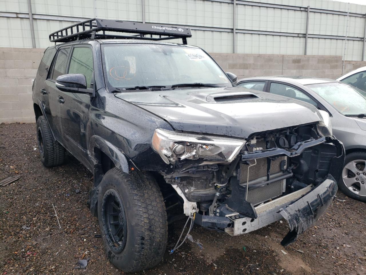 TOYOTA 4RUNNER SR 2018 with VIN JTEBU5JR7J5495501 - Photo from auction