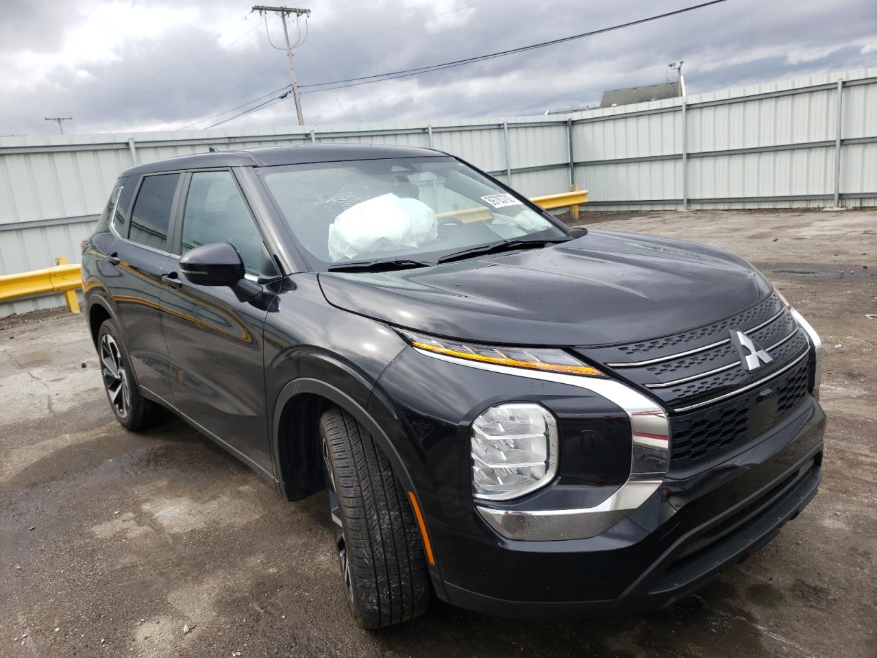 Photo 1 from auction – 2022 MITSUBISHI OUTLANDER with VIN JA4J4TA83NZ018780