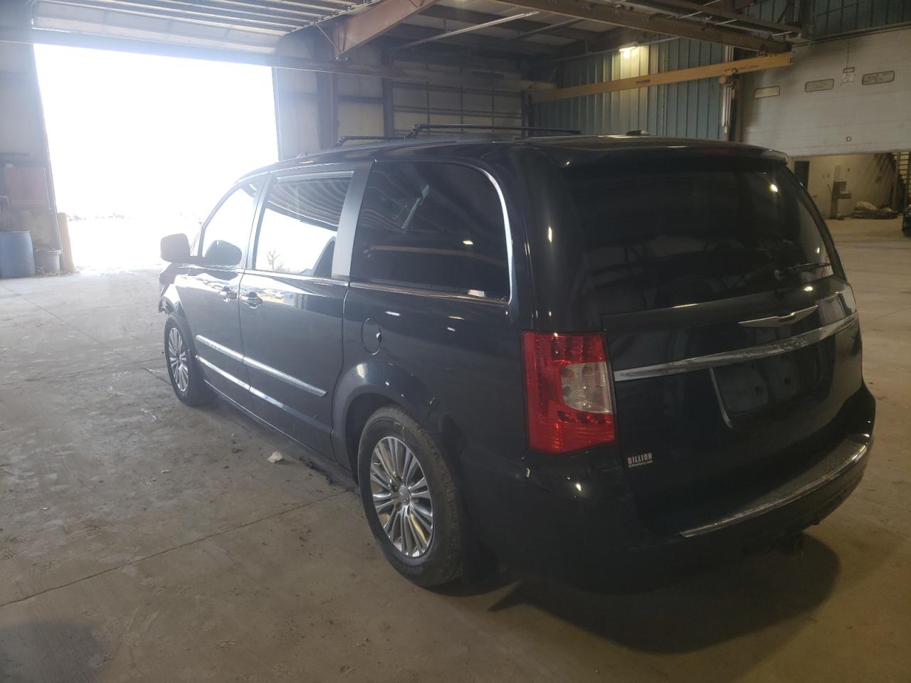 Photo 3 from auction – 2013 CHRYSLER TOWN & COU with VIN 2C4RC1CG8DR756314