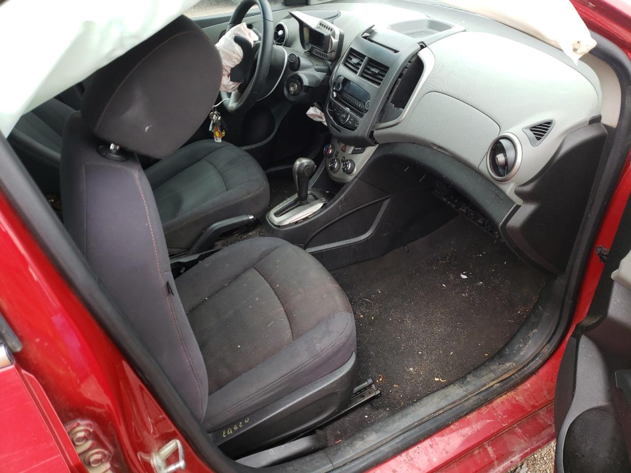 Photo 5 from auction – 2012 CHEVROLET SONIC LT with VIN 1G1JC5SH1C4153827
