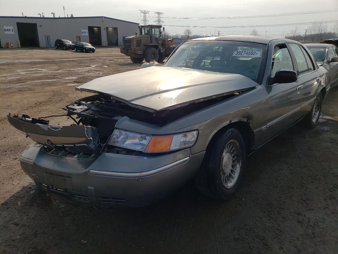 Photo 2 from auction – 2001 MERCURY GRAND MARQ with VIN 2MEFM75W41X662671