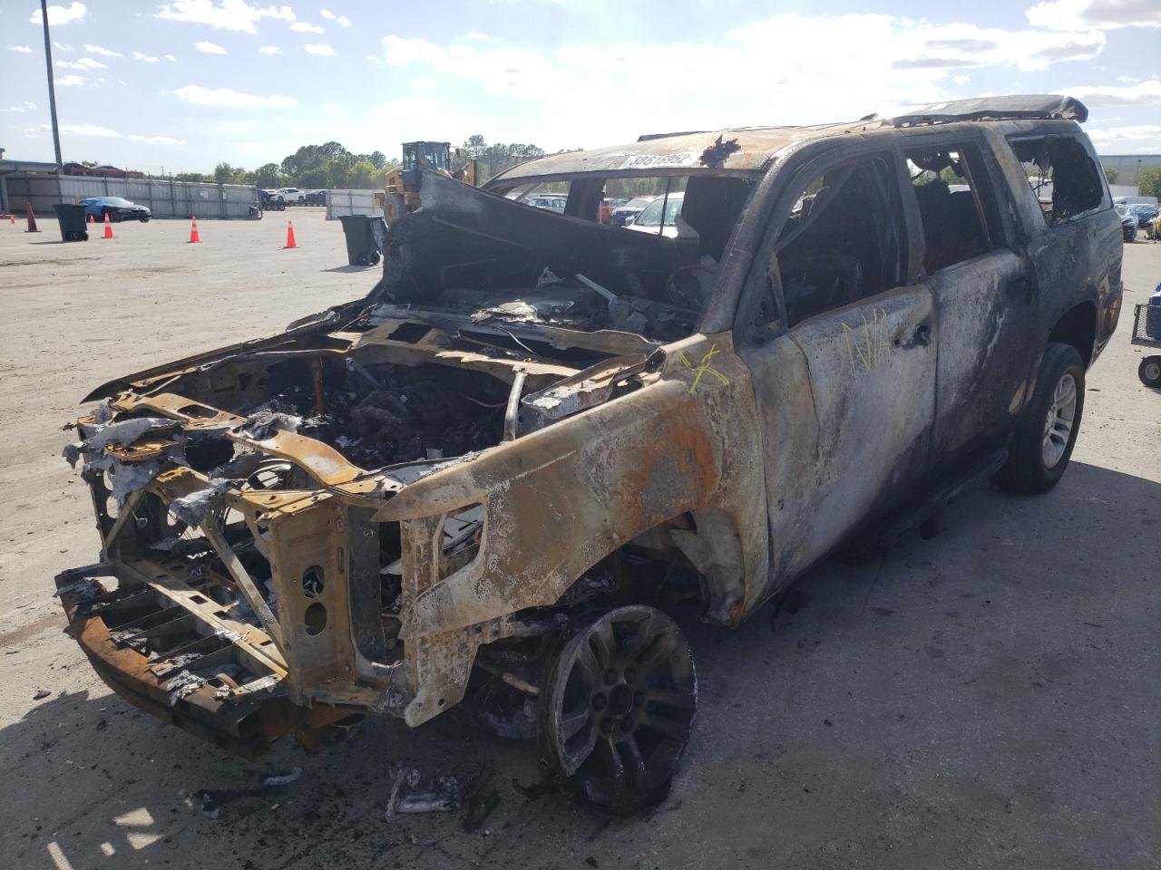 Photo 2 from auction – 2016 CHEVROLET SUBURBAN C with VIN 1GNSCHKCXGR213900
