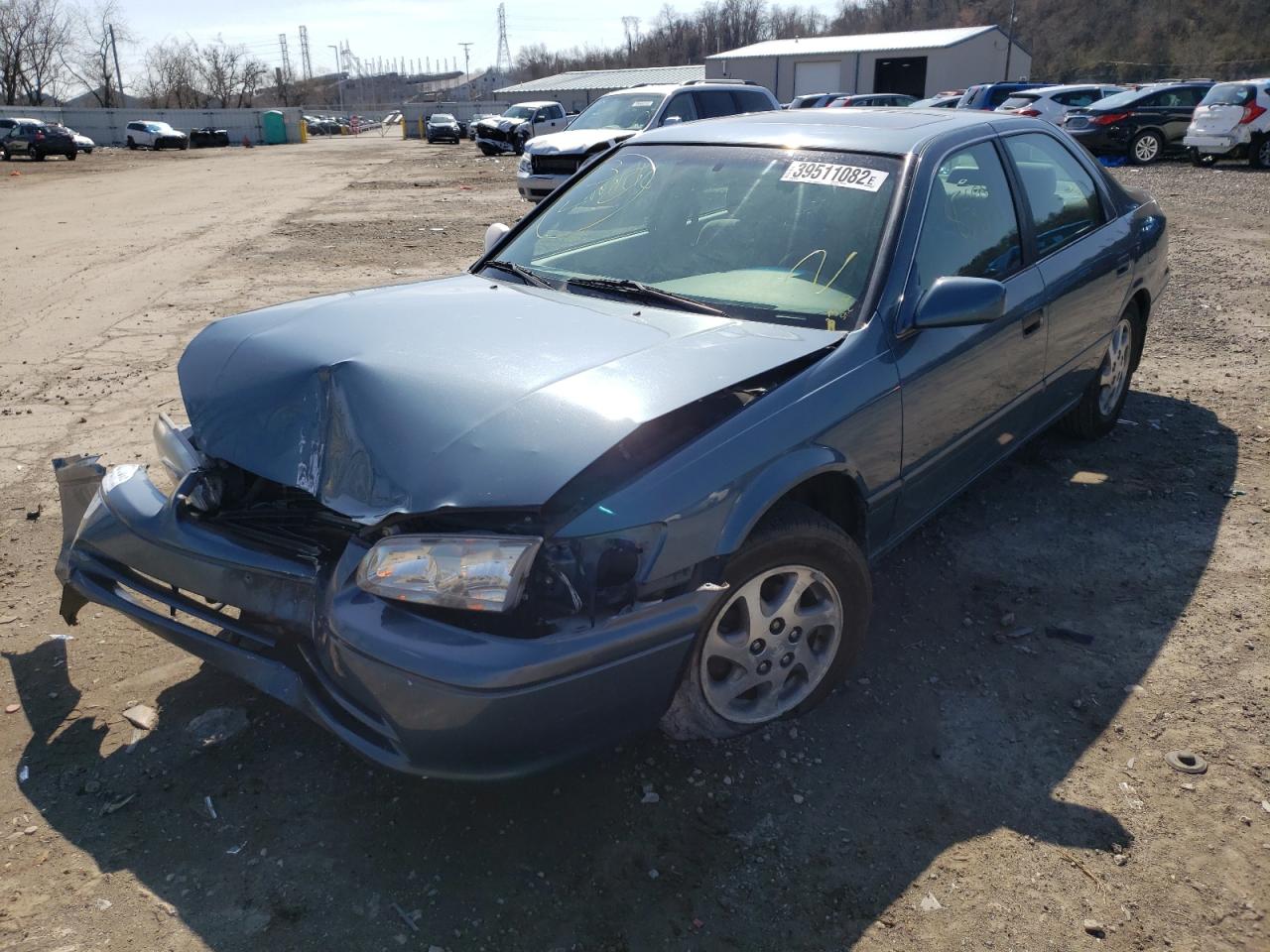 Photo 2 from auction – 2000 TOYOTA CAMRY CE with VIN 4T1BG22K7YU756665