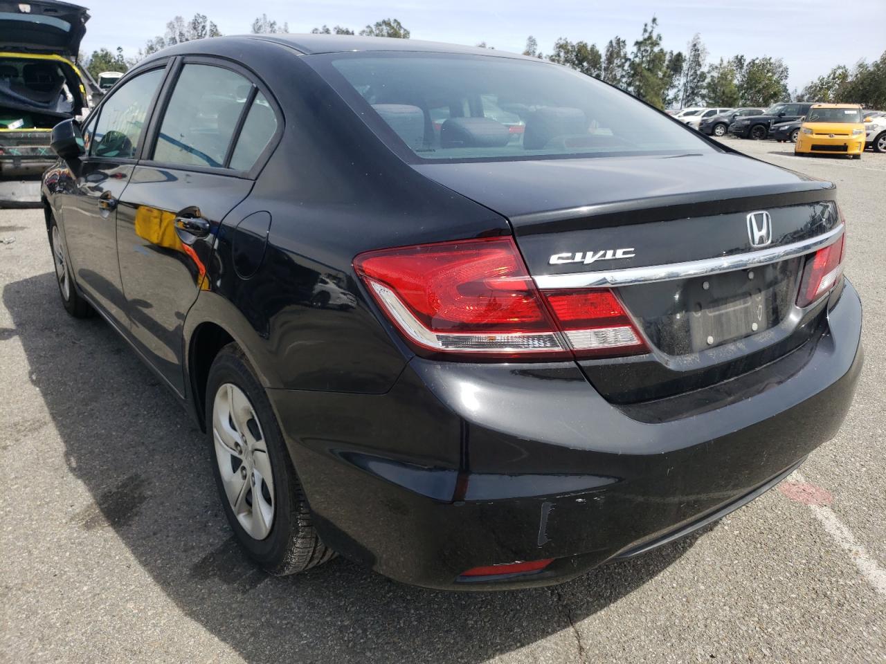 Photo 3 from auction – 2013 HONDA CIVIC LX with VIN 19XFB2F5XDE266027