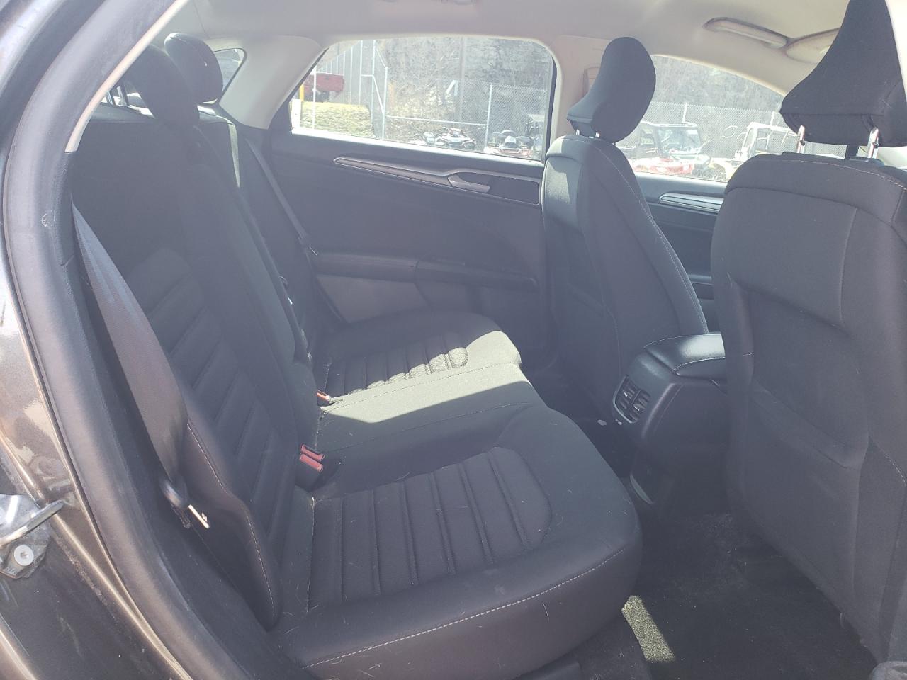 Photo 6 from auction – 2017 FORD FUSION SE with VIN 3FA6P0HD6HR399284