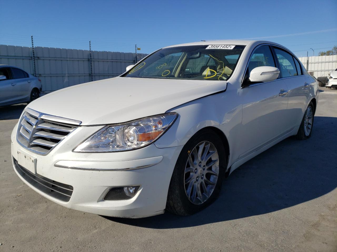 Photo 2 from auction – 2011 HYUNDAI GENESIS 3. with VIN KMHGC4DE7BU136989