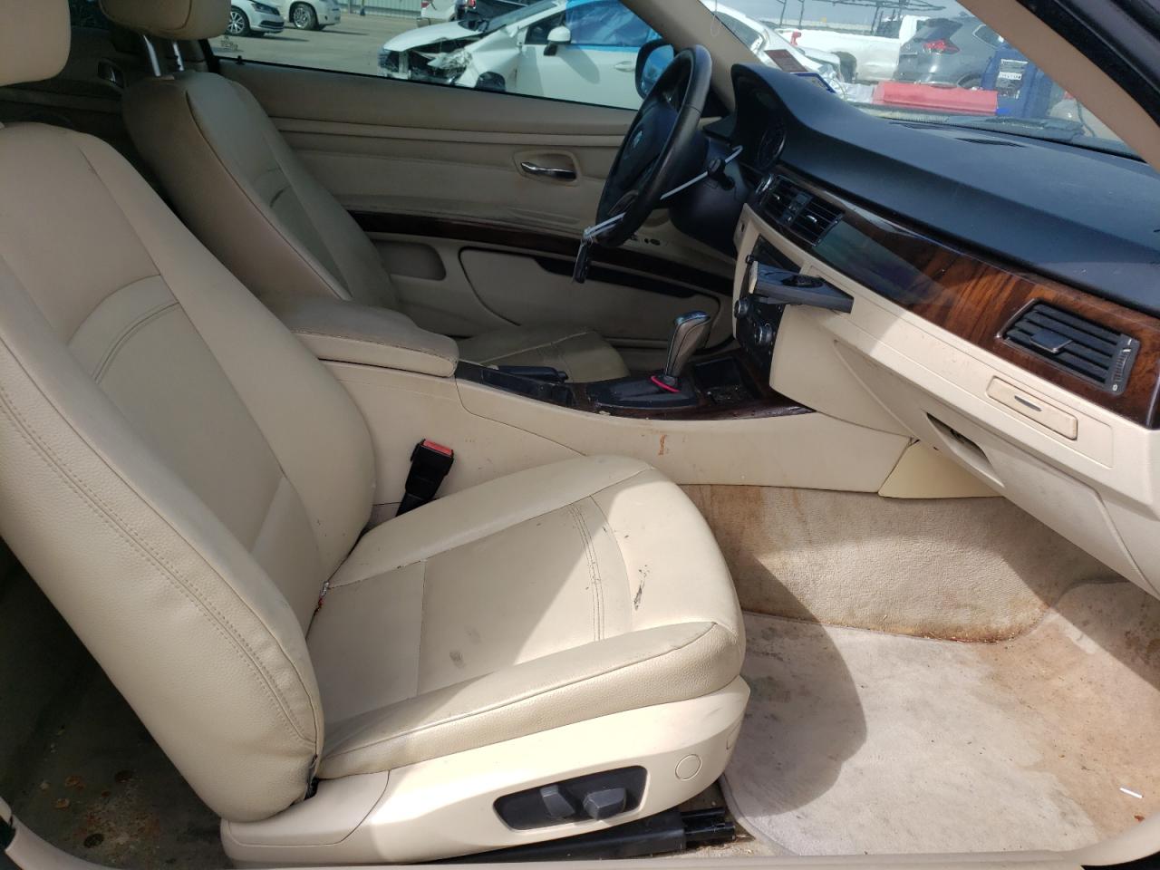 Photo 5 from auction – 2011 BMW 335 I with VIN WBAKG7C51BE801737
